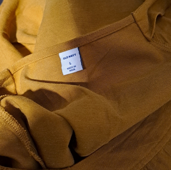 #043 Sz L Old Navy Mustard Blouse - Picture 9 of 11